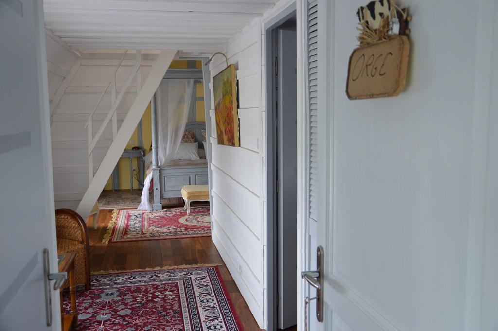 La Grange Des Marettes Bed & Breakfast Cleres Exterior photo