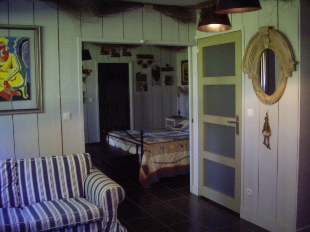 La Grange Des Marettes Bed & Breakfast Cleres Exterior photo